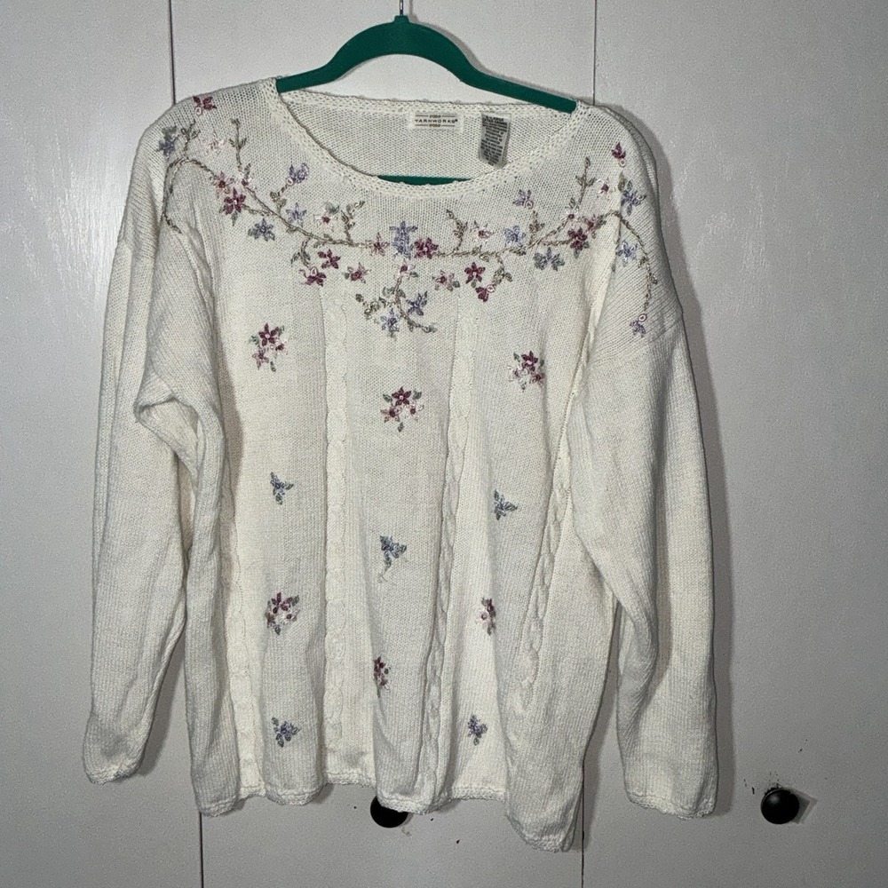 Yarn works Women's X-Large White Embroidered Floral Cottage core 24x25